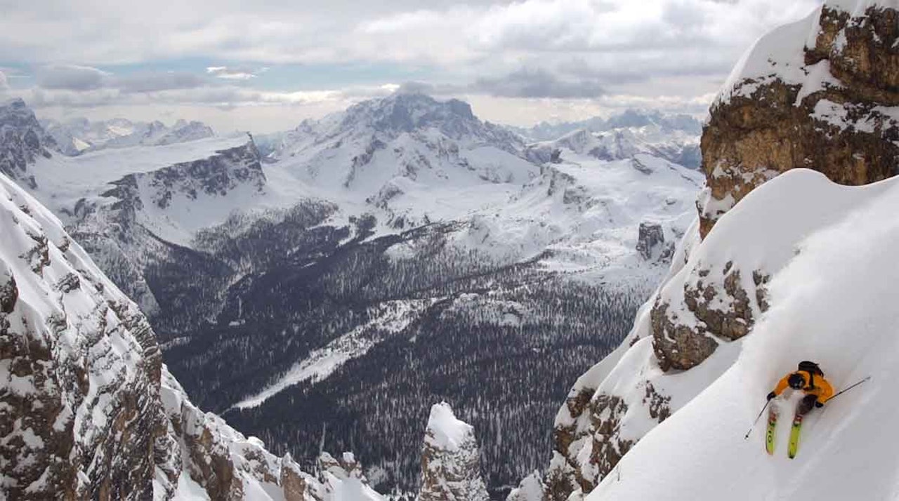 PUDDERTUR PÅ ITALIENSK: Nico Vuignier kjører store linjer i Cortina. PUDDERTUR PÅ ITALIENSK: Nico Vuignier kjører store linjer i Cortina.