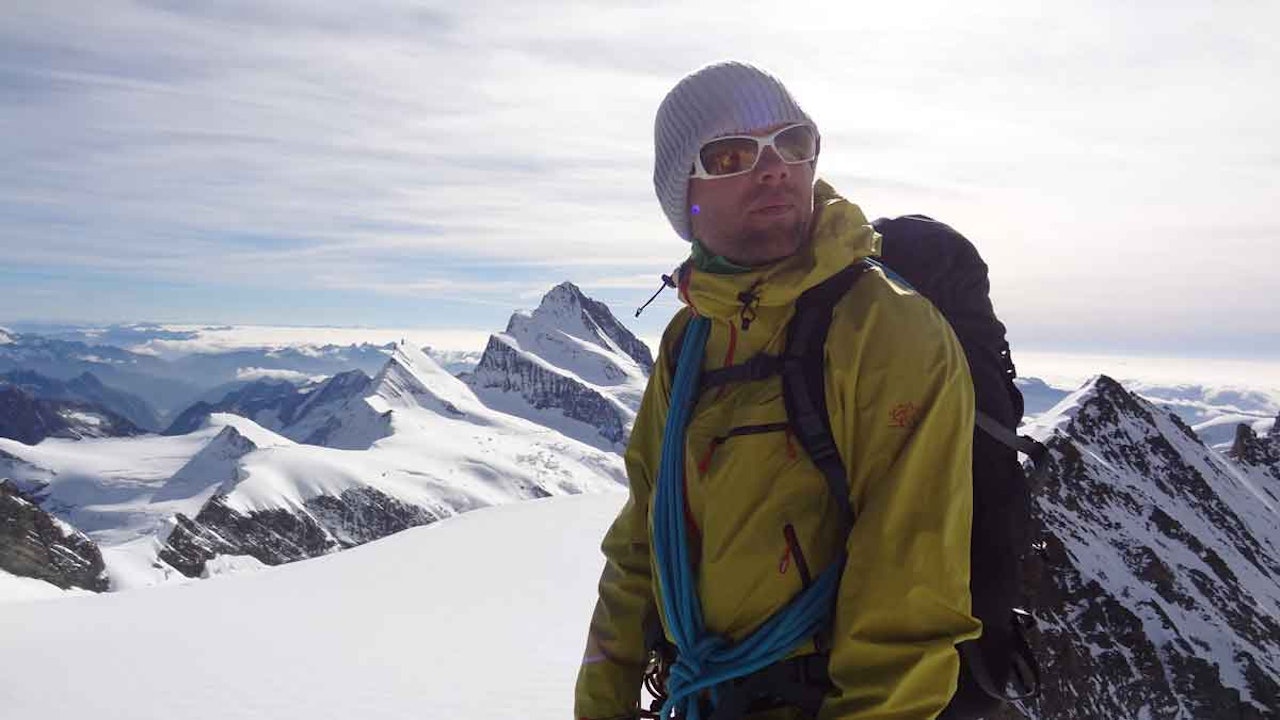 SJOKKERT: Tormod Granheim er en av Norges mest erfarne og meritterte brattkjørere. Han liker ikke at NGIs arbeid med å lage rapporter etter dødsulykker i snøskred i Norge avsluttes. Foto: Astrid Lemme