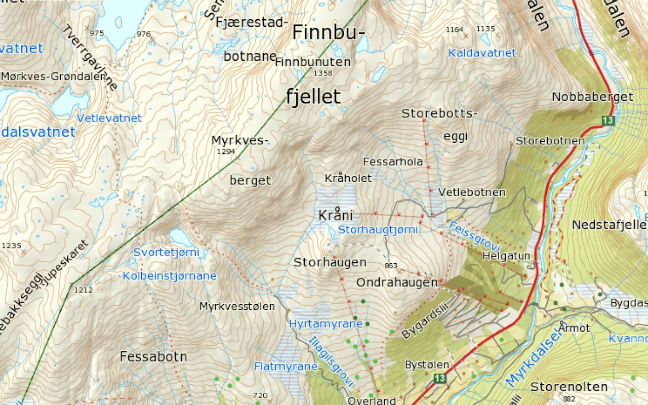 SKRED: Det har gått et skred i Myrkdalen, nær Kari Traa-trekket. (markert på bildet, øverst av de røde strekene). Det er vanlig å ta Kari Traa-trekket til topps og kjøre ned Storebotn. SKRED: Det har gått et skred i Myrkdalen, nær Kari Traa-trekket. (markert på bildet, øverst av de røde strekene). Det er vanlig å ta Kari Traa-trekket til topps og kjøre ned Storebotn.