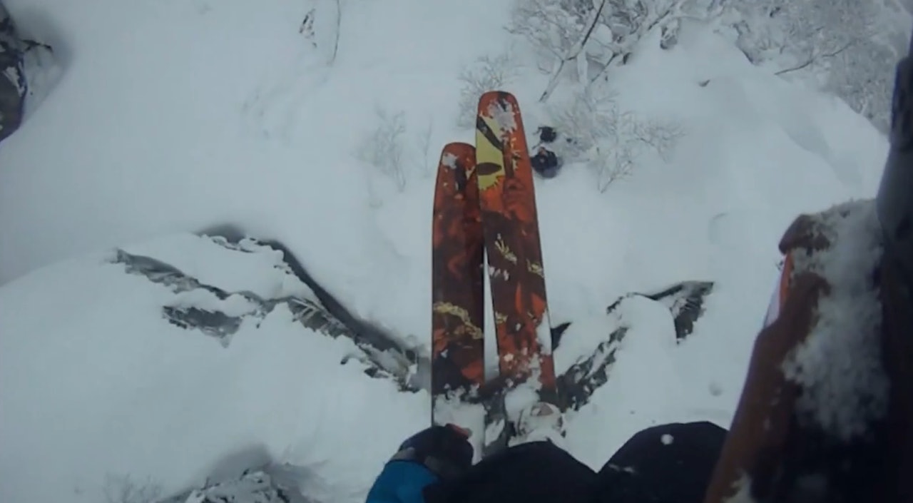 HØKKING: Trygg Lindkjølen herjer i Sogndal i sin sesongedit. HØKKING: Trygg Lindkjølen herjer i Sogndal i sin sesongedit.