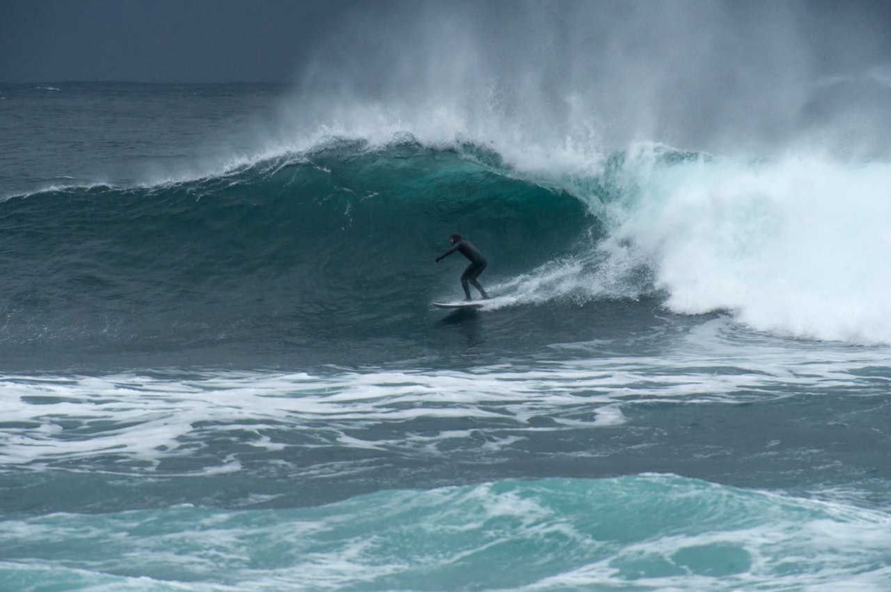 FLØ: Svære bølger og fine forhold når naturen viser seg fra sin beste side på Flø like ved Ulsteinvik. Hele november er værvindu for XWave, som flyttes til høsten for på sikre optimale forhold. Foto: Olav Standal Tangen FLØ: Svære bølger og fine forhold når naturen viser seg fra sin beste side på Flø like ved Ulsteinvik. Hele november er værvindu for XWave, som flyttes til høsten for på sikre optimale forhold. Foto: Olav Standal Tangen