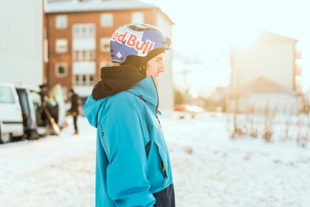 BAK: Bli med Jesper Tjäder bak kulissene. Foto: Håkon Jørgensen BAK: Bli med Jesper Tjäder bak kulissene. Foto: Håkon Jørgensen