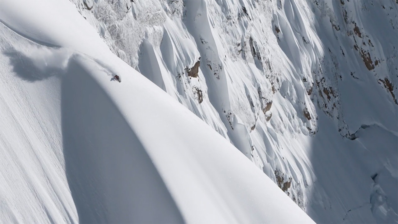 STORFJELL: Stor fart, store hopp, store fjell, store snødybder; alt er stort i traileren fra Team Thirteen. STORFJELL: Stor fart, store hopp, store fjell, store snødybder; alt er stort i traileren fra Team Thirteen.