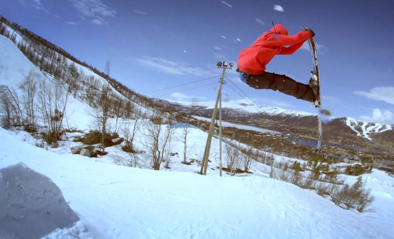 10-DAGERS: Simen Gjelsvik er stjerna i filmen til Andreas Johannessen. Filmen er spilt inn på bare ti dager, men har blitt en ordentlig lekkerbisken. Foto: Andreas Johannessen 10-DAGERS: Simen Gjelsvik er stjerna i filmen til Andreas Johannessen. Filmen er spilt inn på bare ti dager, men har blitt en ordentlig lekkerbisken. Foto: Andreas Johannessen