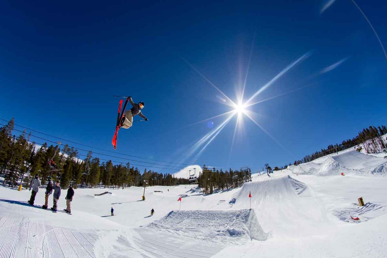 I FORM: Tiril Sjåstad Chjristiansen har trent knallhardt den siste tiden, og sportssjef Christopher Frankum torr alt er mulig når Tiril gjør comeback i Park City denne uka. Foto: Christopher Frankum/ Nor Freeski I FORM: Tiril Sjåstad Chjristiansen har trent knallhardt den siste tiden, og sportssjef Christopher Frankum torr alt er mulig når Tiril gjør comeback i Park City denne uka. Foto: Christopher Frankum/ Nor Freeski