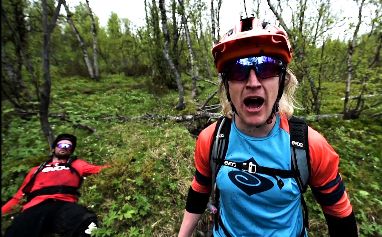 KAN TRIKSENE: Ingen vet så godt som Braaap-mannen hvordan man blir King Of the Mountain på treningsapplikasjonen Strava. I ukens episode av Enduroskolen avslører han hemmeligheten. KAN TRIKSENE: Ingen vet så godt som Braaap-mannen hvordan man blir King Of the Mountain på treningsapplikasjonen Strava. I ukens episode av Enduroskolen avslører han hemmeligheten.