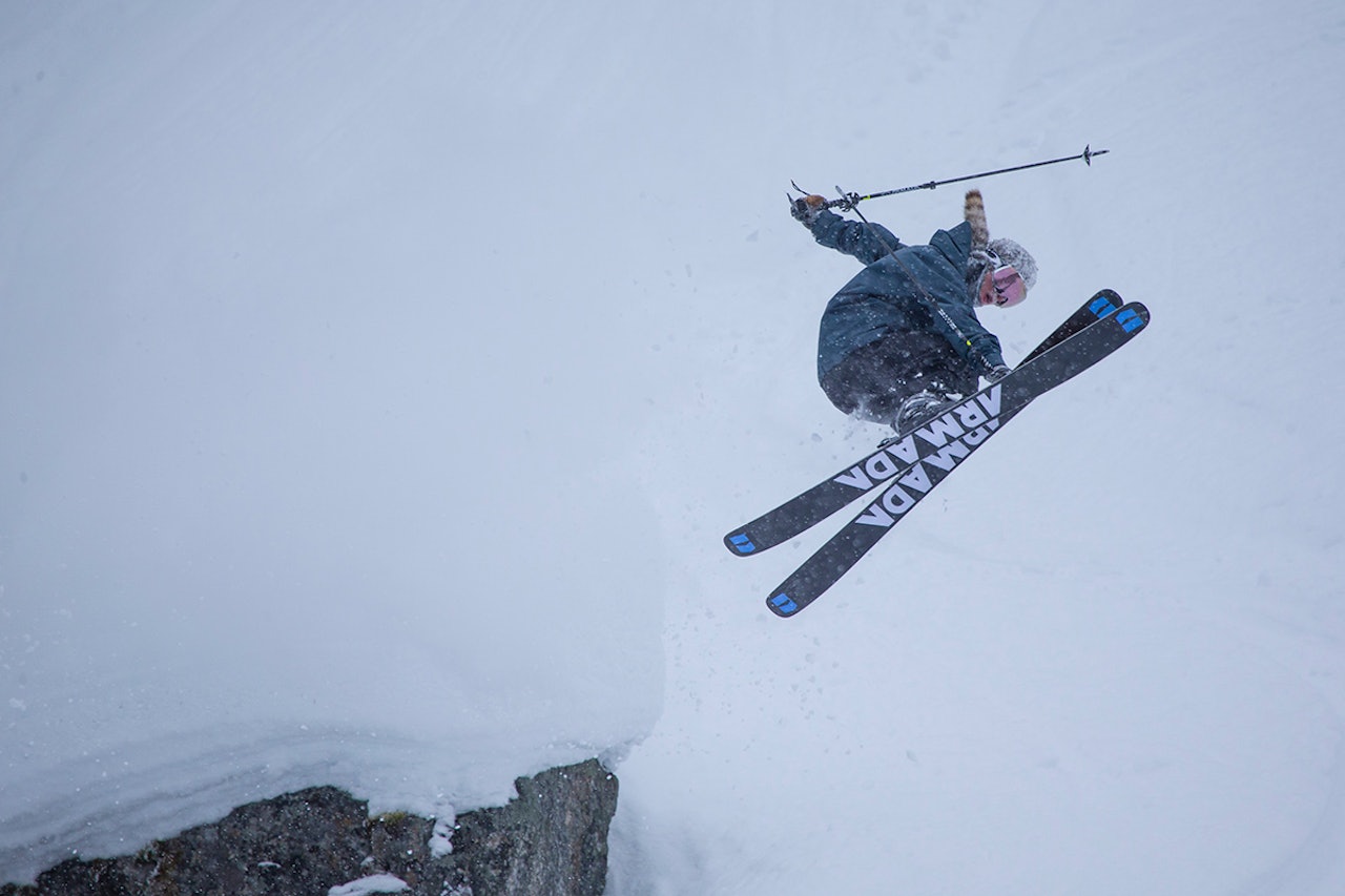 SPONSOR: Sammy Carlson kjører nå for Armada. Foto: Armada SPONSOR: Sammy Carlson kjører nå for Armada. Foto: Armada