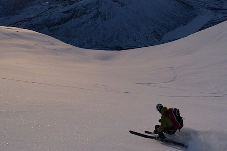 DEN SOM LETER ... : Her er Ola Hovdenak på tur denne uka på Nonstind denne uka. Bilde: Asbjørn Eggebø Næss DEN SOM LETER ... : Her er Ola Hovdenak på tur denne uka på Nonstind denne uka. Bilde: Asbjørn Eggebø Næss