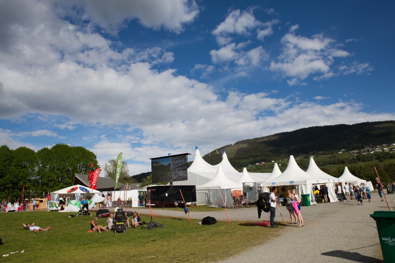 STORE BESLAG: Politiet beslaglegger narkotika hver gang Ekstremsportveko arrangeres i Voss, men aldri så mye som i år. 26 personer ble pågrepet, og to kilo narkotika, 1800 tabletter og to våpen ble konfiskert. Foto: Tore Meirik STORE BESLAG: Politiet beslaglegger narkotika hver gang Ekstremsportveko arrangeres i Voss, men aldri så mye som i år. 26 personer ble pågrepet, og to kilo narkotika, 1800 tabletter og to våpen ble konfiskert. Foto: Tore Meirik