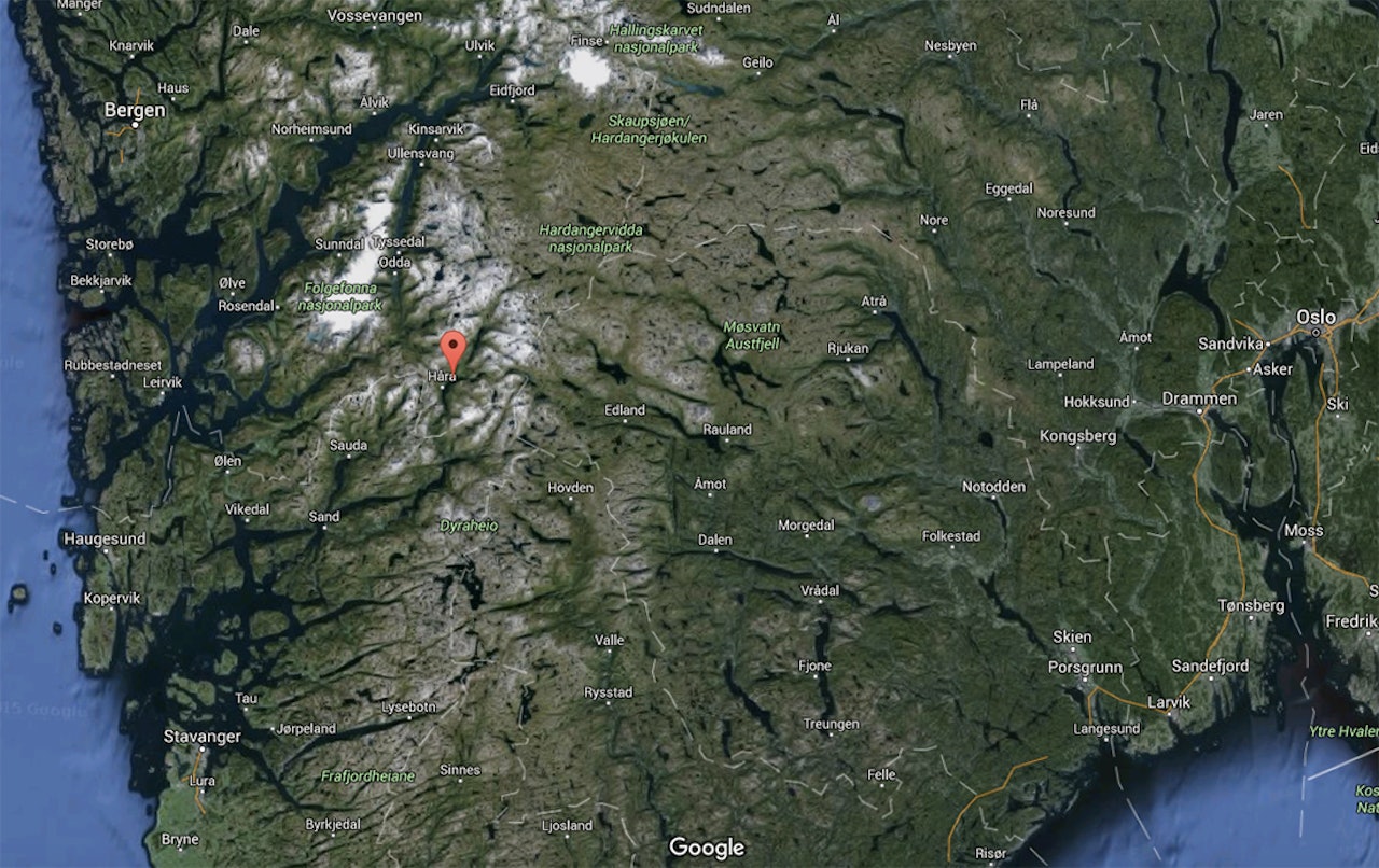 SKRED: Mannen ble tatt i skred utenfor skisenterets område - på en fjellside nordøst. Foto: Google Maps