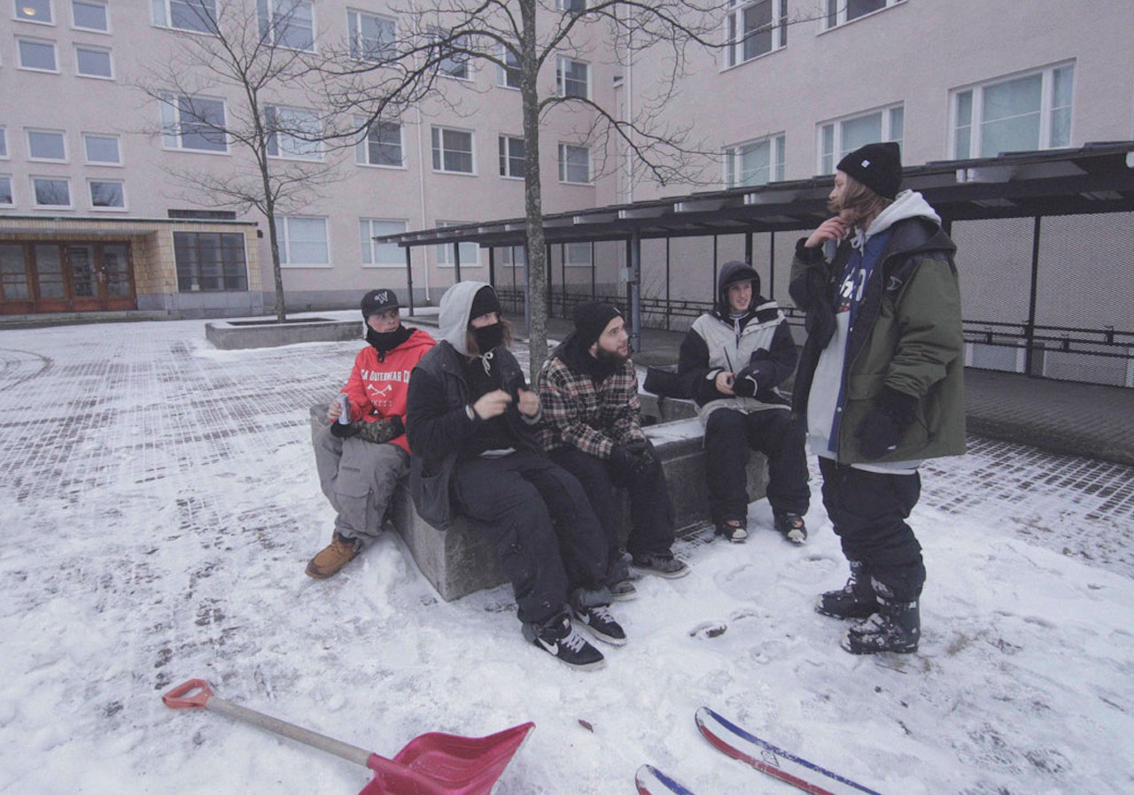 PÅ TUR: Wordup-gjengen på filminspilling i en snøfattig, finsk hovedstad. Foto: Marcus Schultz