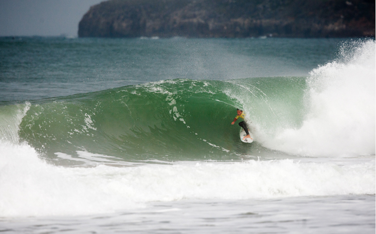 HUSVARM: Julian Wilson kan se tilbake på historisk gode resultater og scores fra tour-stoppen i Portugal, men sammenlagt-tittelen kan han glemme. Arkivbilde fra i fjor. HUSVARM: Julian Wilson kan se tilbake på historisk gode resultater og scores fra tour-stoppen i Portugal, men sammenlagt-tittelen kan han glemme. Arkivbilde fra i fjor.