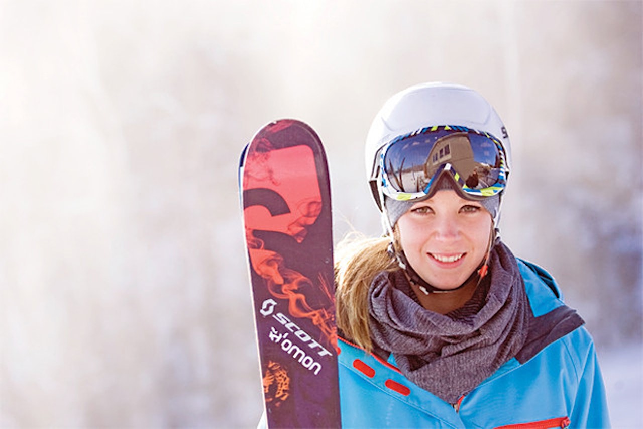 OLYMPISK MESTER: Kanadiske Dara Howell vant et historisk OL-gull I Sotsji i dag, nemlig tidenes første i ski slopestyle.
