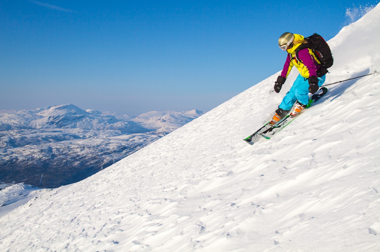 Nesten. Men vinden tok den virkelig fine snøen. Foto: Simen Berg Nesten. Men vinden tok den virkelig fine snøen. Foto: Simen Berg