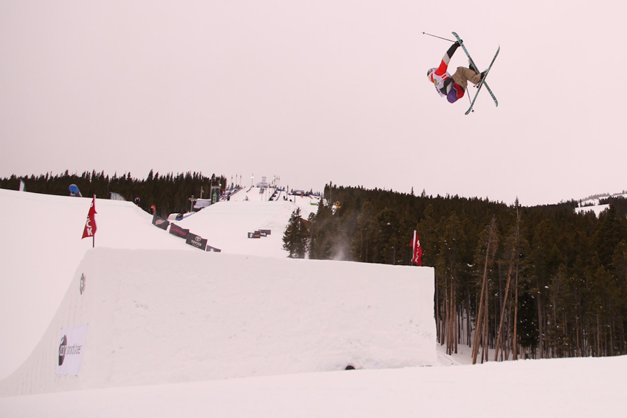 BESTE NORDMANN: Andreas Håtveit ble nummer to i slopestylefinalen i dag. Dette bildet er fra treninga, da forholdene var langt bedre enn under finalen. Foto: Christopher Frankum BESTE NORDMANN: Andreas Håtveit ble nummer to i slopestylefinalen i dag. Dette bildet er fra treninga, da forholdene var langt bedre enn under finalen. Foto: Christopher Frankum