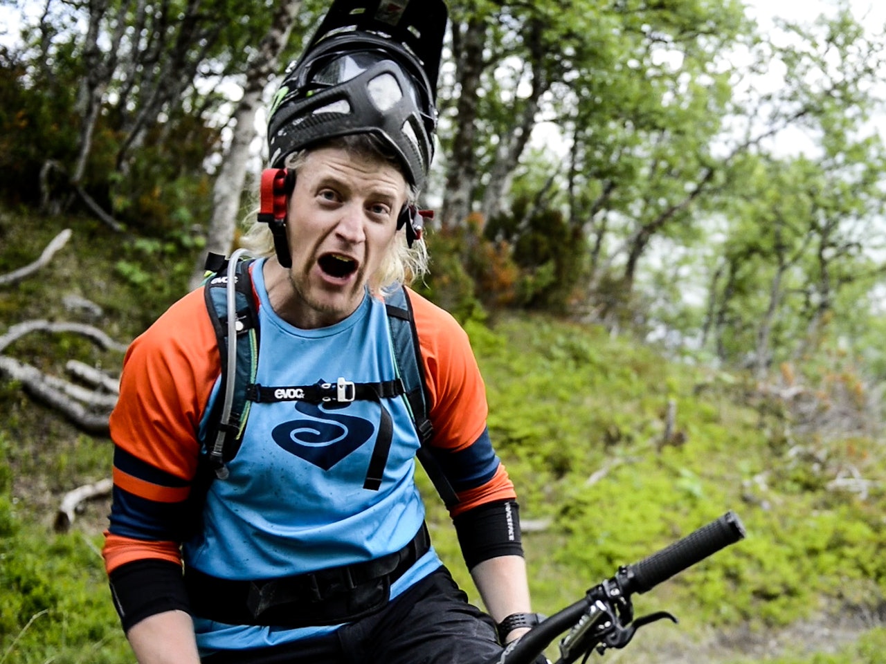 MANNER SEG OPP: Angrep er det beste forsvar, skal vi tro Øyvind Blikken Mæhle. Bilde: Martin I. Dalen MANNER SEG OPP: Angrep er det beste forsvar, skal vi tro Øyvind Blikken Mæhle. Bilde: Martin I. Dalen