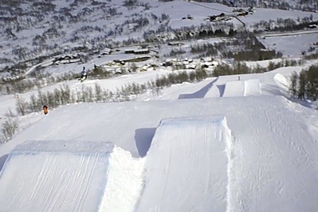 DRONE: Det må filmes fra oven når det skal lages fet skifilm!