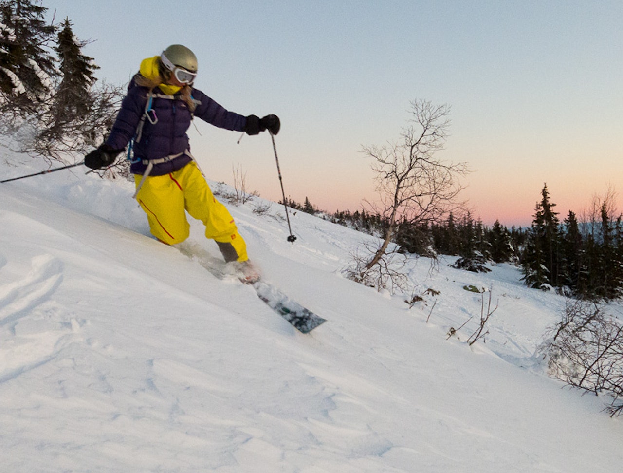LOMMESKI: Lørdag jaktet Kathrine Duun Moen på de myke lommene. Og fant noen. Foto: Simen Berg LOMMESKI: Lørdag jaktet Kathrine Duun Moen på de myke lommene. Og fant noen. Foto: Simen Berg