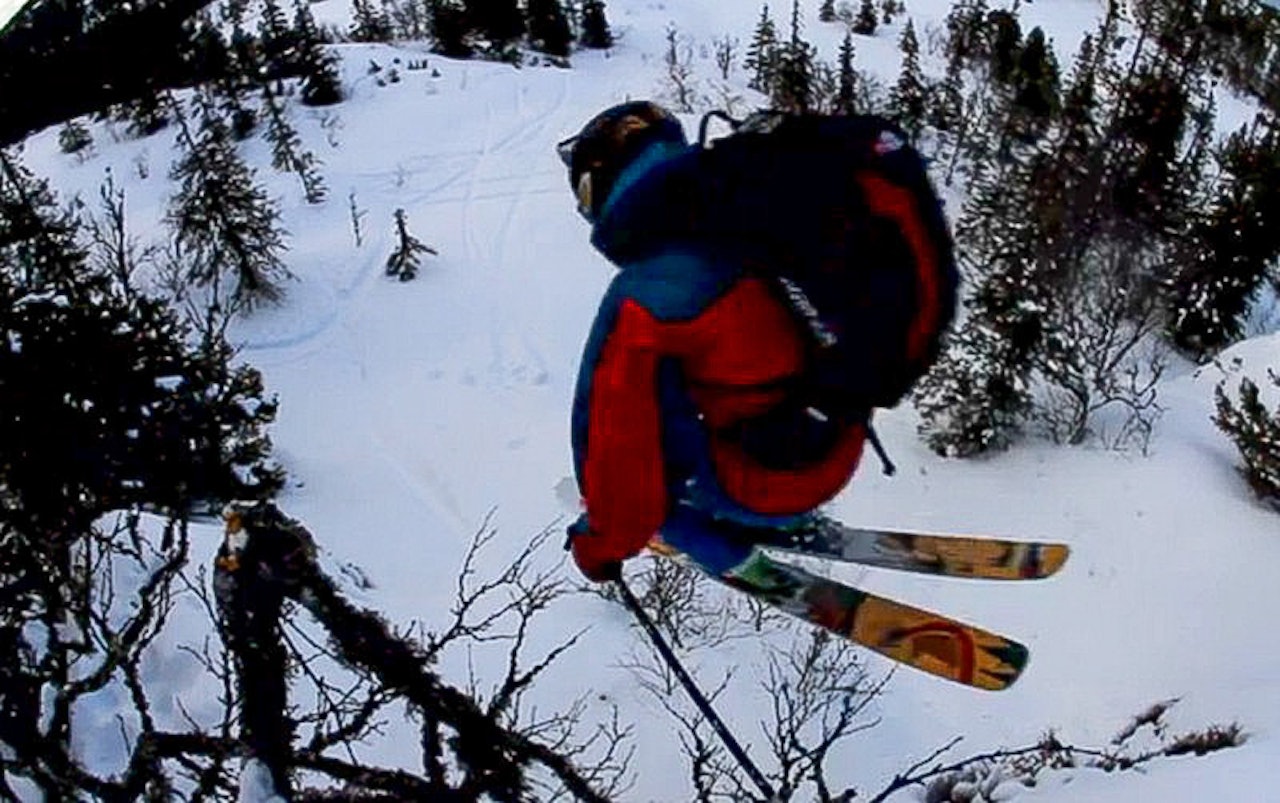GRÅKALLEN: På sitt aller beste byr Gråkallen på bratt og fin skikjøring –inkludert noen pillows i skogen. GRÅKALLEN: På sitt aller beste byr Gråkallen på bratt og fin skikjøring –inkludert noen pillows i skogen.