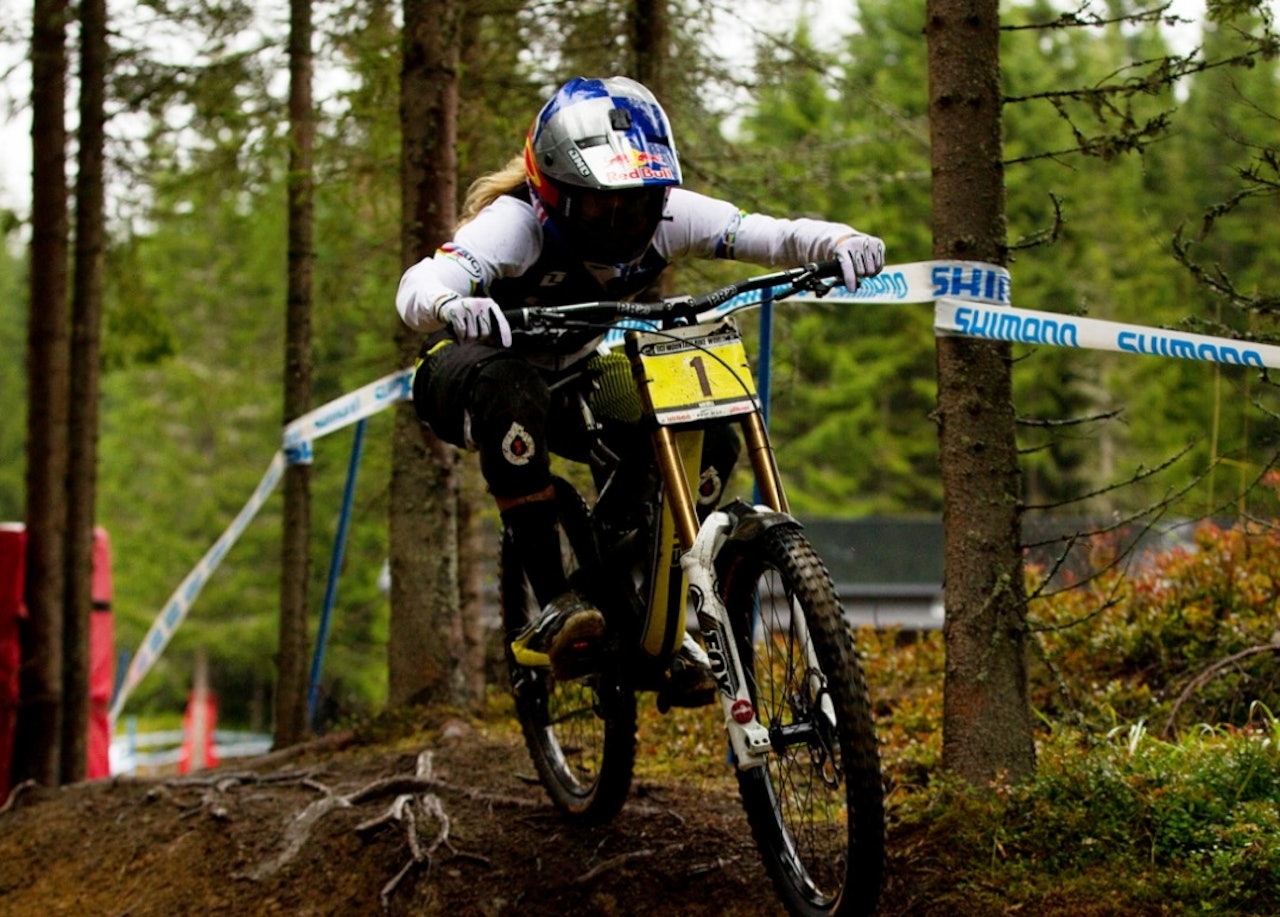 ATHERTON VANT: Rachel Atherton var raskest av jentene i Hafjell i dag. Foto: Kristoffer Kippernes ATHERTON VANT: Rachel Atherton var raskest av jentene i Hafjell i dag. Foto: Kristoffer Kippernes