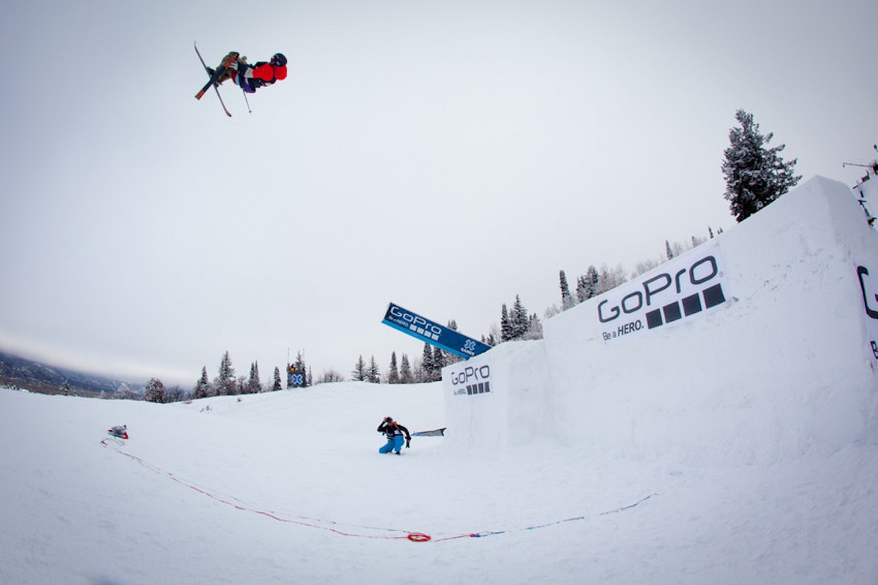 KLAR FOR SLOPESTYLE: Andreas Håtveit er en av to norske deltagere i freestyle ski i årets X Games. Her fra fjorårets konkurranse. Foto: ESPN KLAR FOR SLOPESTYLE: Andreas Håtveit er en av to norske deltagere i freestyle ski i årets X Games. Her fra fjorårets konkurranse. Foto: ESPN