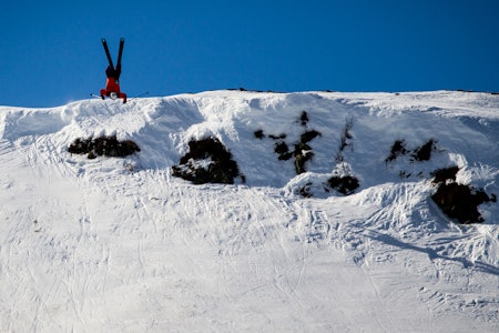 HØKKERS BESTE: Henrik Gangsø gjorde selvsagt backflip, og vant klubbmesterskapet til Trollhø´e Høkkers. Foto: Richard Kristiansen HØKKERS BESTE: Henrik Gangsø gjorde selvsagt backflip, og vant klubbmesterskapet til Trollhø´e Høkkers. Foto: Richard Kristiansen