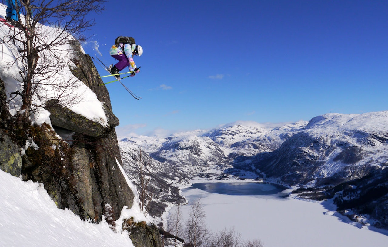 HUCKSTER: Da dette bildet ble tatt var Synnøve Medhus 13 år. Allerede da gikk hun større enn de fleste, uansett alder. Foto: Pelle Gangeskar HUCKSTER: Da dette bildet ble tatt var Synnøve Medhus 13 år. Allerede da gikk hun større enn de fleste, uansett alder. Foto: Pelle Gangeskar