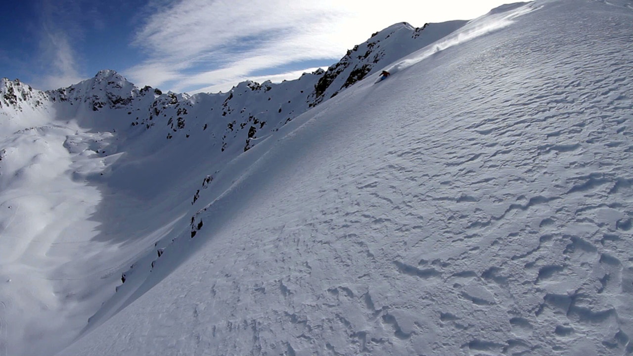 KAUKASUS: Mark Abma, Mike Douglas og Kaj Zackrisson koser seg i kaukasiske fjell og på en meget eksklusiv lodge! KAUKASUS: Mark Abma, Mike Douglas og Kaj Zackrisson koser seg i kaukasiske fjell og på en meget eksklusiv lodge!