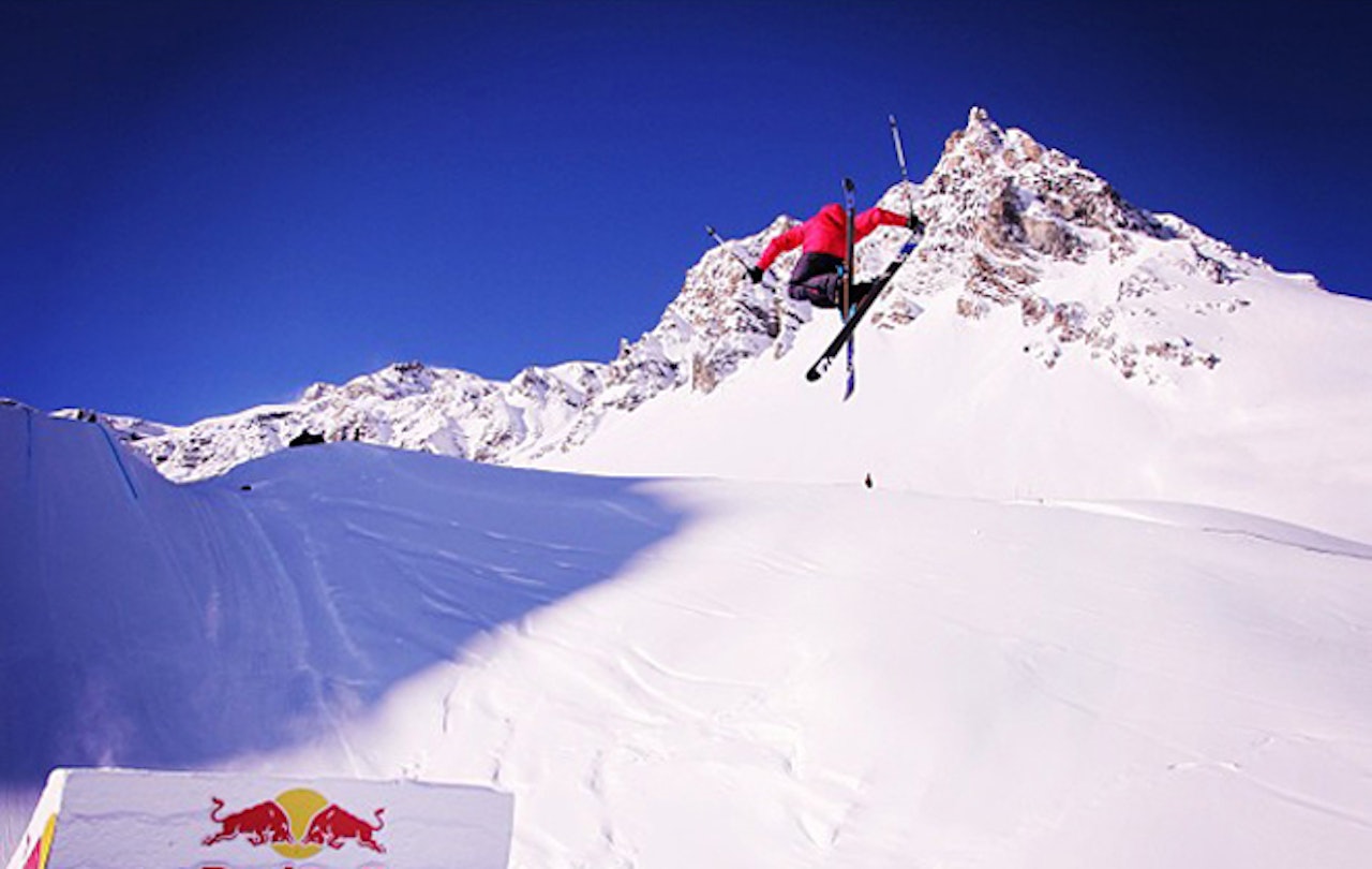 SØLV I GÅR: Tiril Sjåstad Christiansen spår med ett gull og ett sølv etter sin debutsesong i X Games. Bildet er fra Tignes, hvor hun tok sølv i går. Foto: Christopher Frankum SØLV I GÅR: Tiril Sjåstad Christiansen spår med ett gull og ett sølv etter sin debutsesong i X Games. Bildet er fra Tignes, hvor hun tok sølv i går. Foto: Christopher Frankum