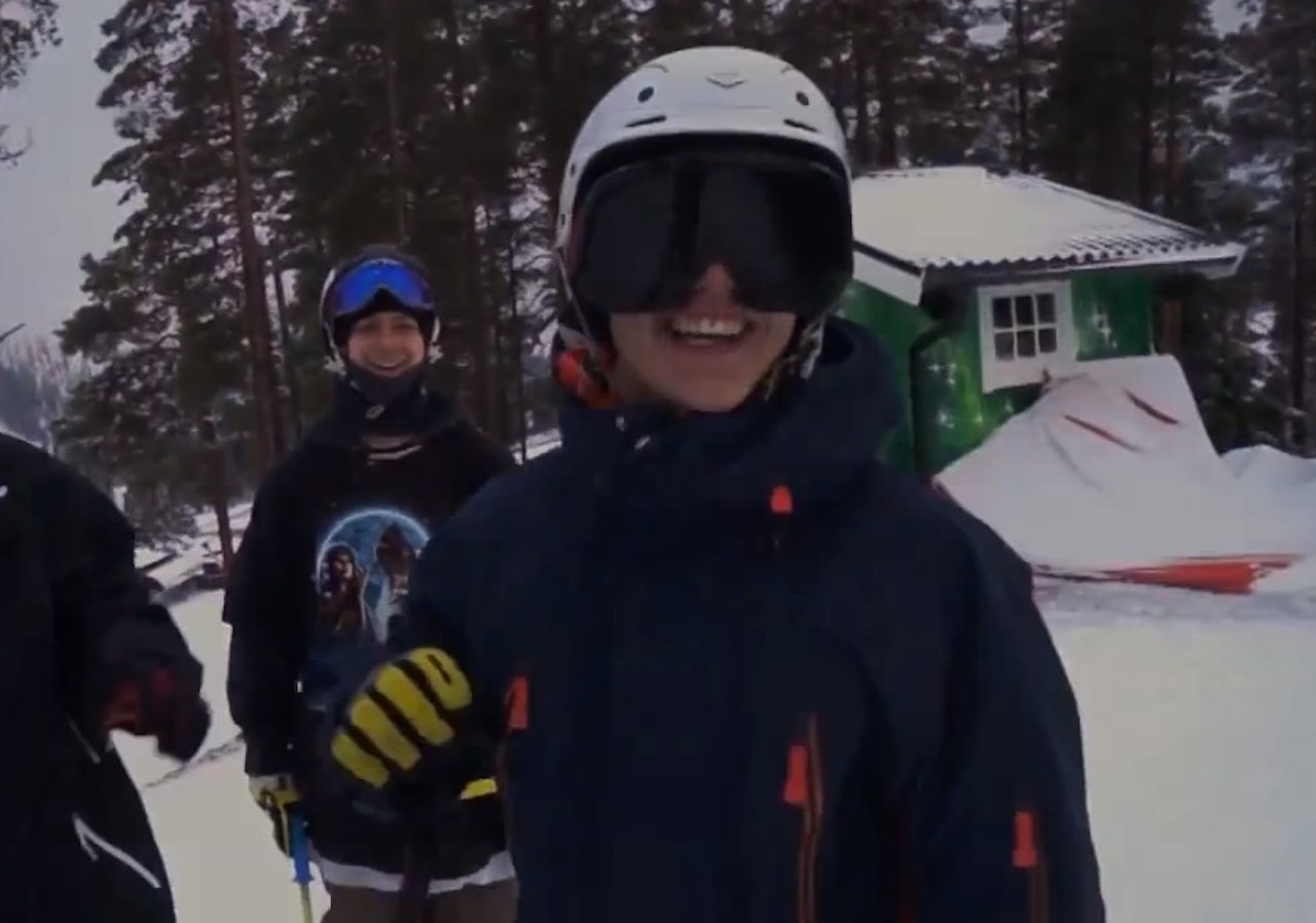 TJÄDERSPIN: Selv om det er seint på kvelden, er det ingen som (g)jesper av dette. TJÄDERSPIN: Selv om det er seint på kvelden, er det ingen som (g)jesper av dette.