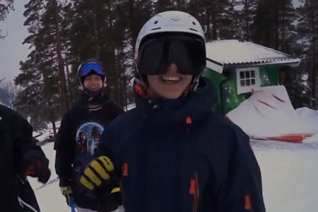 TJÄDERSPIN: Selv om det er seint på kvelden, er det ingen som (g)jesper av dette. TJÄDERSPIN: Selv om det er seint på kvelden, er det ingen som (g)jesper av dette.