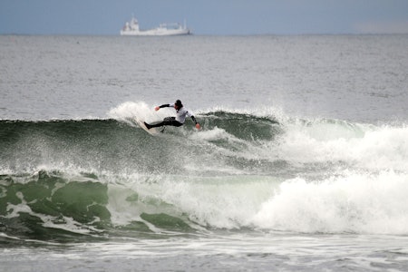 SEIERHERRE: Åge Obrestad vant Open-klassen under NM i surfing forrige helg. Foto: Anne Christine P. Meling SEIERHERRE: Åge Obrestad vant Open-klassen under NM i surfing forrige helg. Foto: Anne Christine P. Meling