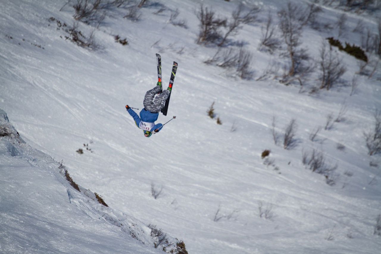 BESTE HØKKER: Dennis Risvoll flippa seg til seier i klubbmesterskapet til Trollhøe Høkkers langfredag. Foto: Richard Kristiansen/ Broken Productions BESTE HØKKER: Dennis Risvoll flippa seg til seier i klubbmesterskapet til Trollhøe Høkkers langfredag. Foto: Richard Kristiansen/ Broken Productions
