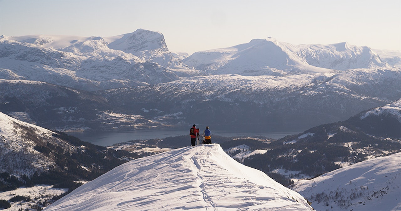 URØRTE FJELL: Terrenget rundt Harpefossen skisenter egner seg godt til catskiing, men først må det finnes rom for dette i lovverket. Foto: Harpefossen skisenter URØRTE FJELL: Terrenget rundt Harpefossen skisenter egner seg godt til catskiing, men først må det finnes rom for dette i lovverket. Foto: Harpefossen skisenter