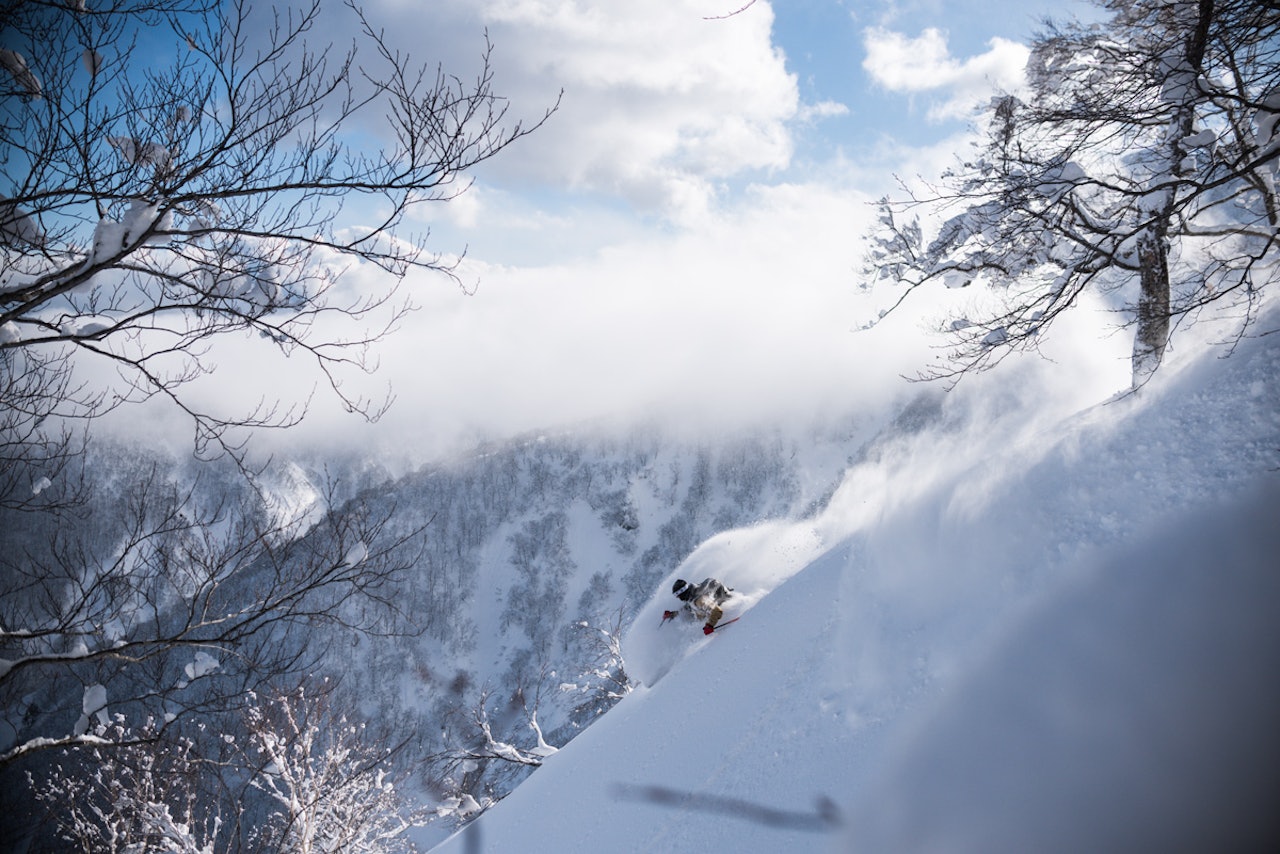 KOMPLETT: Ikke mange behersker både dobbelcork 12´ere og herjer i Chamonix´ bratteste skilinjer, med Jacob Wester klarer begge deler – og mer til. Foto: Sindy Thomas KOMPLETT: Ikke mange behersker både dobbelcork 12´ere og herjer i Chamonix´ bratteste skilinjer, med Jacob Wester klarer begge deler – og mer til. Foto: Sindy Thomas