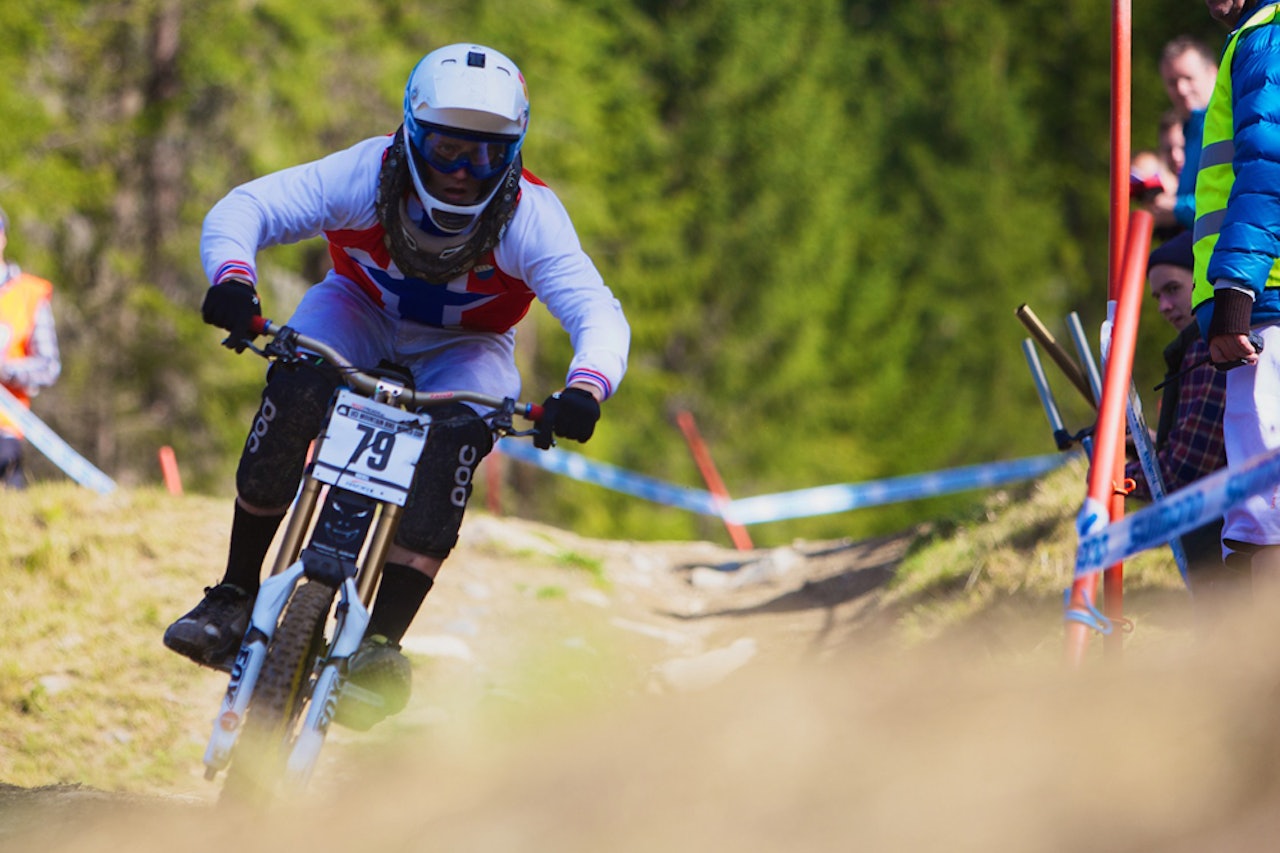 I FORM: Isak Leivsson imponerte nok en gang, og ble nummer 32 i det siste verdenscupløpet før det hele skal avsluttes i Hafjell. Foto: Motox.no I FORM: Isak Leivsson imponerte nok en gang, og ble nummer 32 i det siste verdenscupløpet før det hele skal avsluttes i Hafjell. Foto: Motox.no