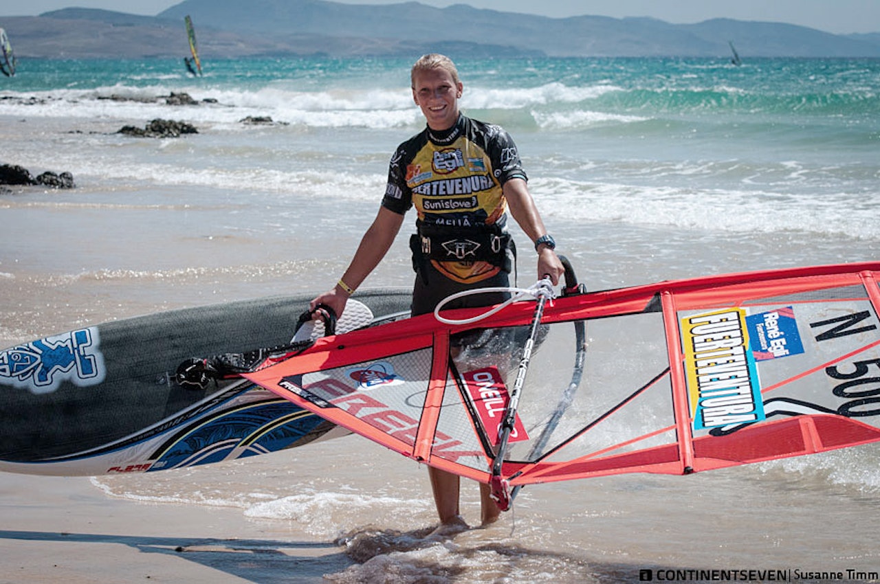 WAITING GAME: Oda måtte vente en hel uke på Furteventura før hun fikk seile på sitt eget utstyr. WAITING GAME: Oda måtte vente en hel uke på Furteventura før hun fikk seile på sitt eget utstyr.