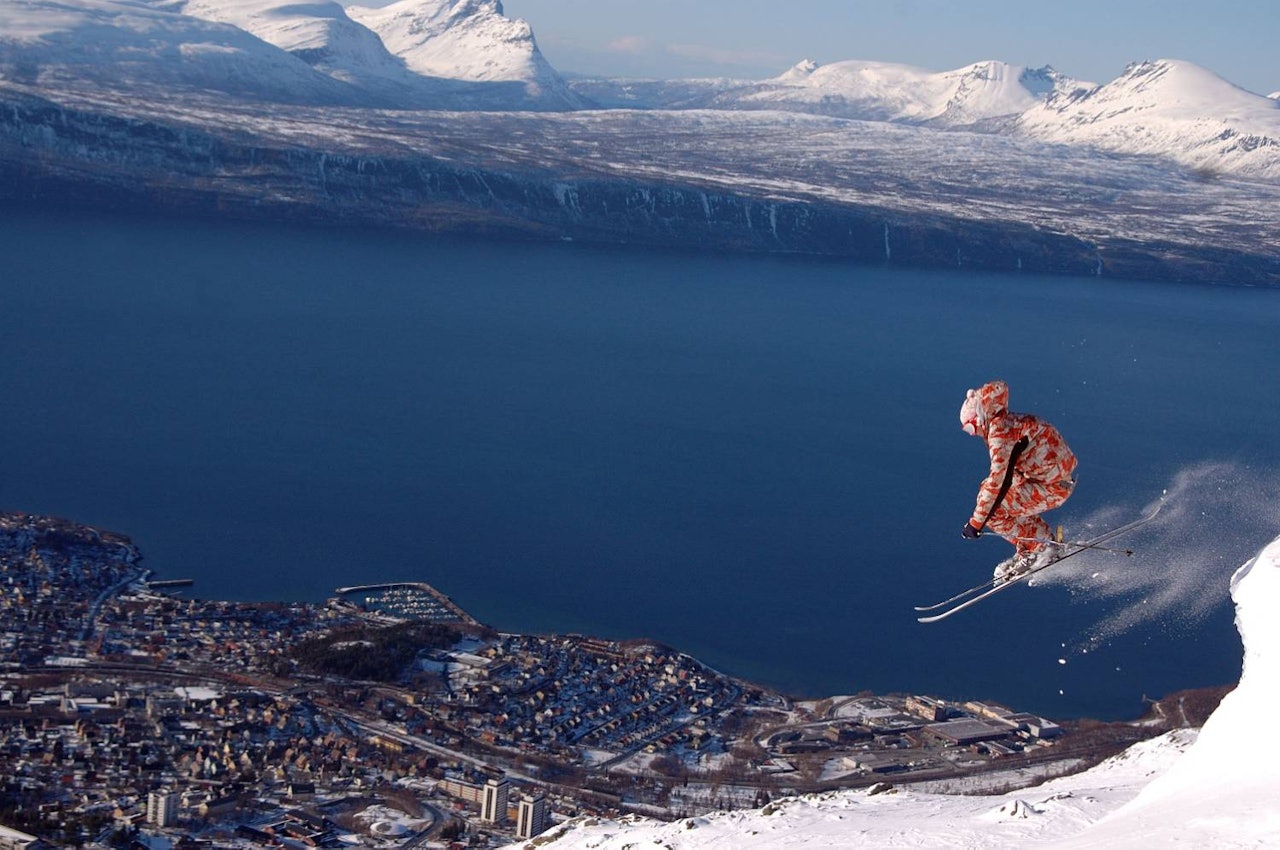 KNALLPRISER: Narvikfjellet dumper prisene med hele 66 %, fra 3750 til 1250 kroner før 1. desember. Det må vel kunne sies å være et kupp! Foto: Kjell G. Karlsen