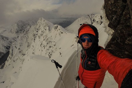 ALT SLAGS VÆR: Kilian Jornet har utforsket renner i Lyngen i hele vinter. Foto: Kilian Jornet ALT SLAGS VÆR: Kilian Jornet har utforsket renner i Lyngen i hele vinter. Foto: Kilian Jornet