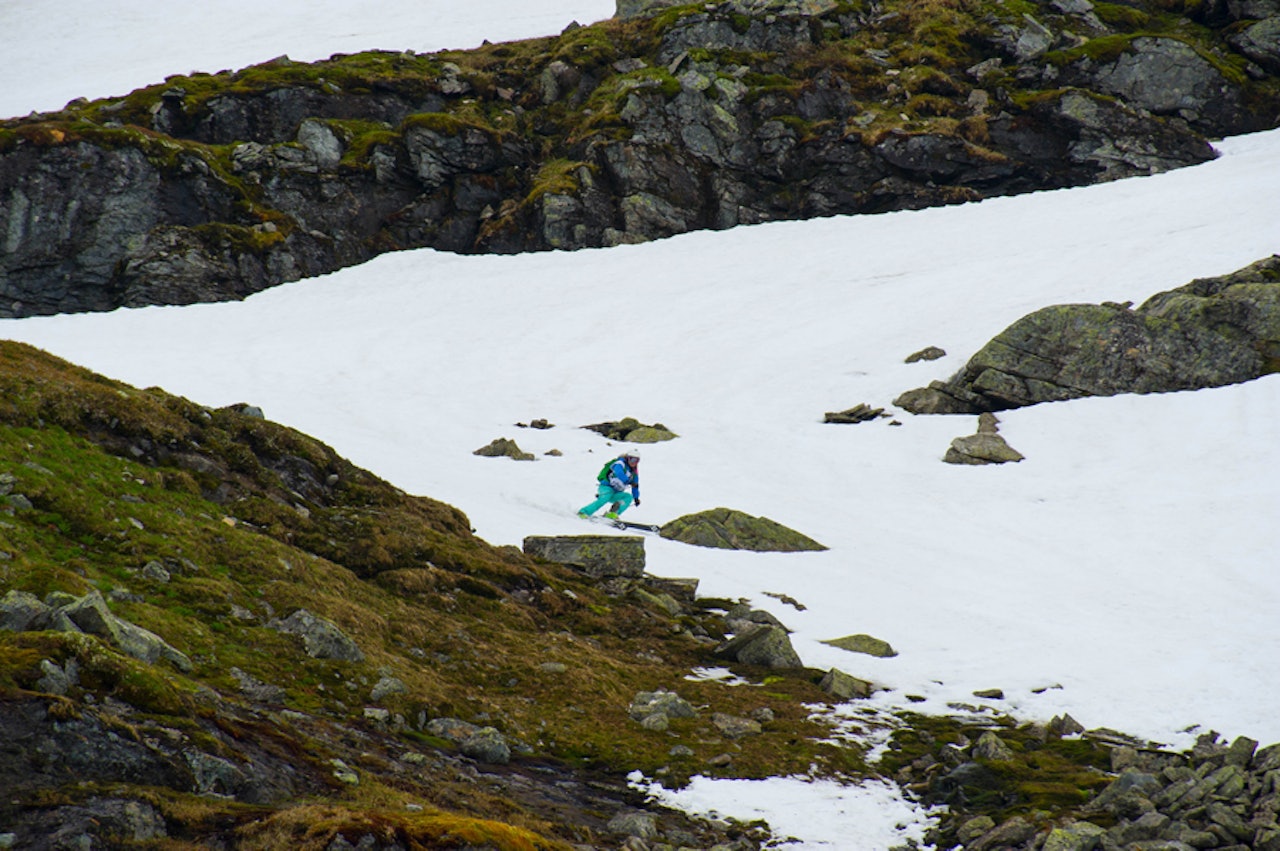 BEST: Tone Jersin Ansnes var klart best av jentene som kjørte freeridekonkurranse på Vikafjellet i dag. Foto: Olav Standal Tangen BEST: Tone Jersin Ansnes var klart best av jentene som kjørte freeridekonkurranse på Vikafjellet i dag. Foto: Olav Standal Tangen