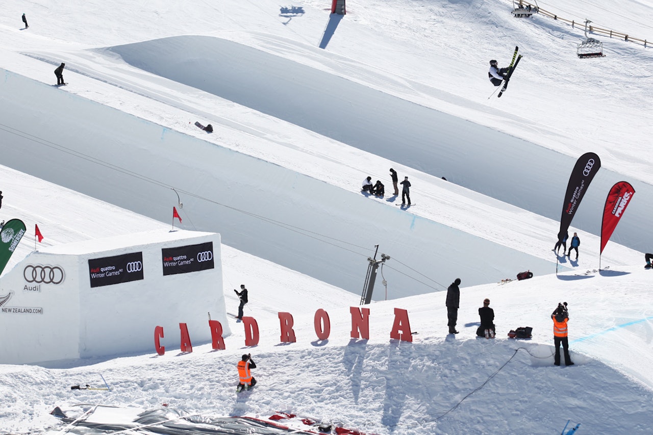 FJERDEPLASS: Birk Ruud ble beste nordmann da verdenscupen i big air starta på New Zealand. Han ble nummer fire. Foto: FIS FJERDEPLASS: Birk Ruud ble beste nordmann da verdenscupen i big air starta på New Zealand. Han ble nummer fire. Foto: FIS