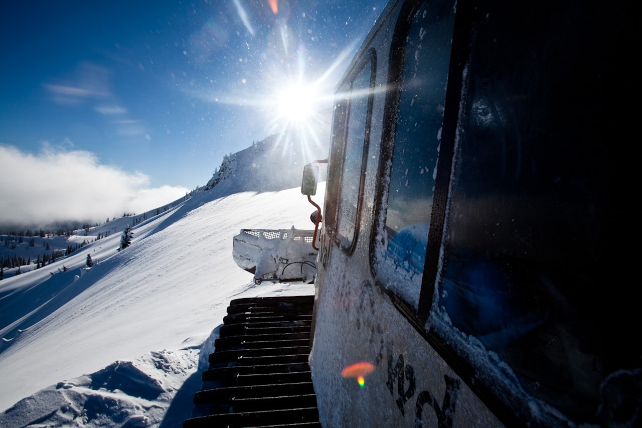 SJELDEN RASE: I motsetning til Canada, er catskiing nærmest ikke eksisterende i norske fjell. Nå får vi det på Vestlandet. Bilde: Christian Nerdrum