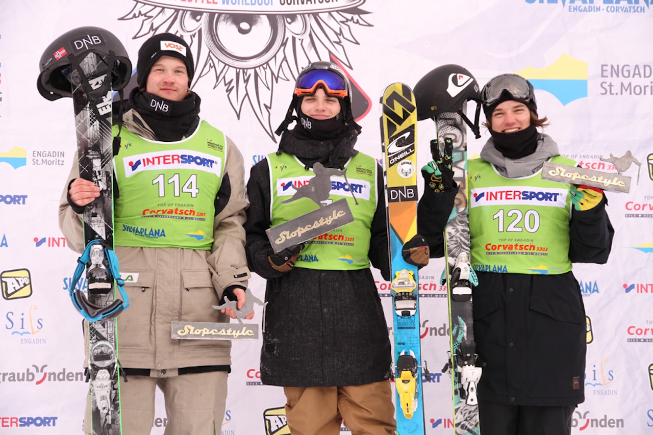 BEST I DAG: Johan Berg (i midten) vant dagens verdenscuprunde i slopestyle i Silvaplana. Klaus Finne (til venstre) ble nummer to, og sveitseren Fabian Bösch ble nummer tre. Foto: Christopher Frankum BEST I DAG: Johan Berg (i midten) vant dagens verdenscuprunde i slopestyle i Silvaplana. Klaus Finne (til venstre) ble nummer to, og sveitseren Fabian Bösch ble nummer tre. Foto: Christopher Frankum