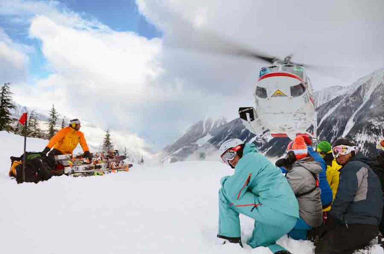 UØNSKET: Heliskiing foregår ikke i norske fjell, slik som her i Canada. Foto: Erlend Sande UØNSKET: Norske tindevegledere er klare i sin tale: De ønsker ikke heliskiing i norske fjell, slik som her i Canada. Foto: Erlend Sande