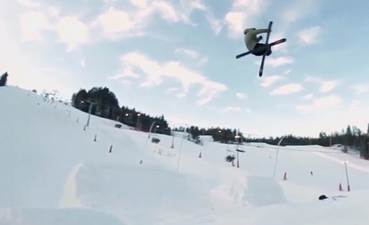 HOLD YOUR HORSES: Ingenting å utsette på verken kjøringa eller introen! HOLD YOUR HORSES: Ingenting å utsette på verken kjøringa eller introen!