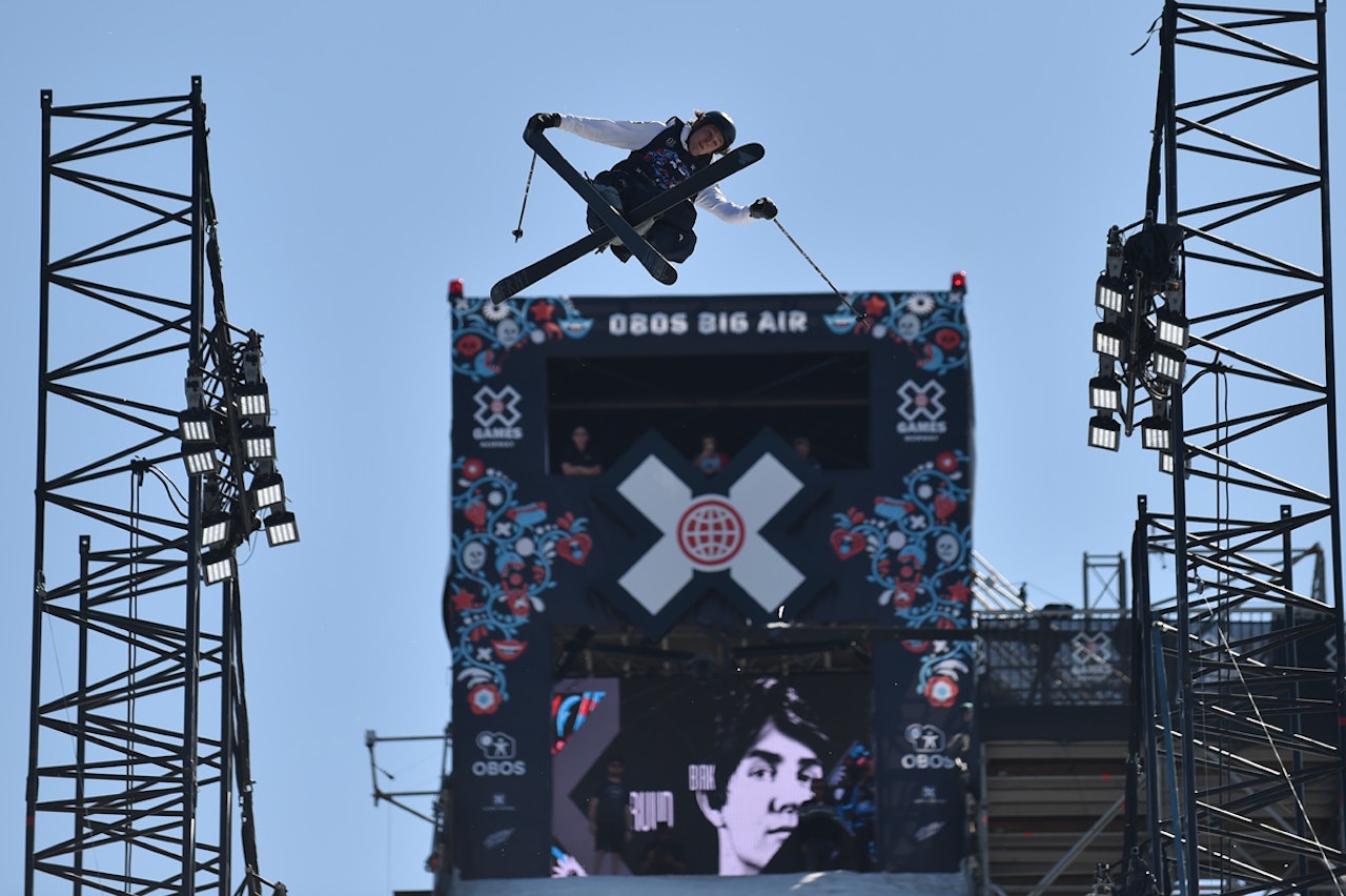 LETT VIDERE: Birk Ruud – som på dette bildet hopper inn til X Games gull i Oslo i vår – ble nummer to i sitt kvalikheat i Junior-VM på New Zealand. Arkivfoto: Nick Guise Smith