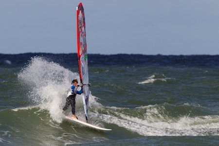 NUMMER TO: Forhåndsfavoritten Philip Köster fra Tyskland ble nummer to i verdenscupen i windsurfing i Danmark. Foto: John Carter