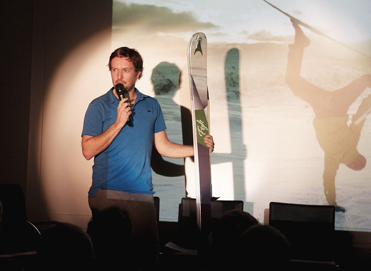 FJELLSPORTPRISEN: Markus Landrø mottok i går Den Store Fjellsportprisen i forbindelse med Skredkonferansen i Sogndal. Foto: Håvard Nesbø FJELLSPORTPRISEN: Markus Landrø mottok i går Den Store Fjellsportprisen i forbindelse med Skredkonferansen i Sogndal. Foto: Håvard Nesbø