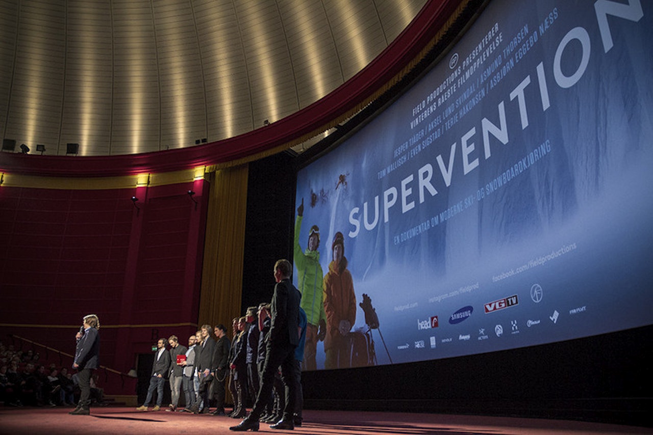 UMIDDELBAR SUKSESS: Over 12 000 kinogjengere fikk med seg Supervention premierehelga. Det er intet mindre enn imponerende for historiens første skifilm på norske kinoer. Bildet er fra premieren i Oslo. Foto: Hans Petter Hval UMIDDELBAR SUKSESS: Over 12 000 kinogjengere fikk med seg Supervention premierehelga. Det er intet mindre enn imponerende for historiens første skifilm på norske kinoer. Bildet er fra premieren i Oslo. Foto: Hans Petter Hval