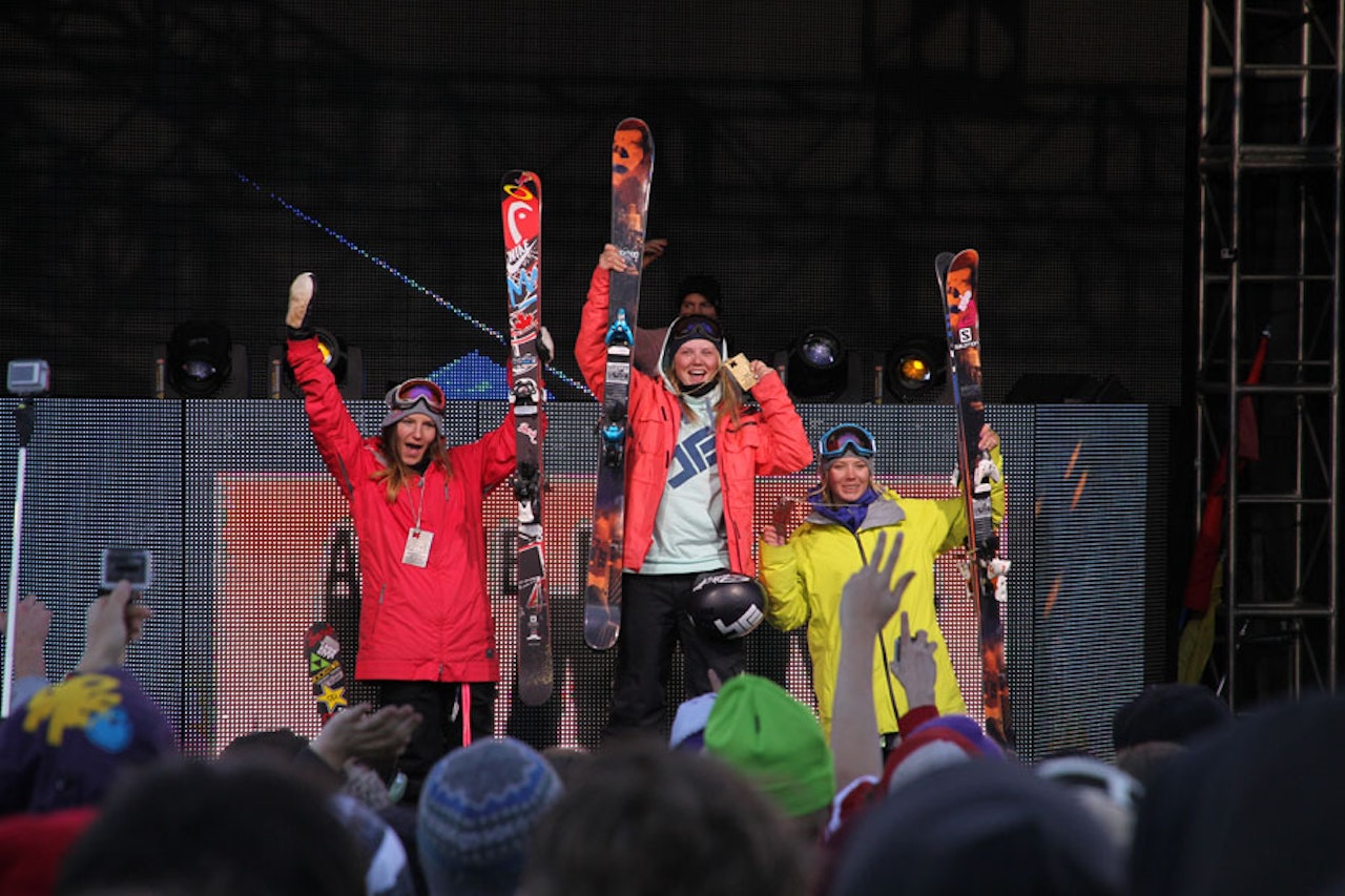 HISTORISK: Tiril Sjåstad Christiansen (17) tok gull i X Games i går kveld, og ble tidenes yngste vinner i skiklassen! Foto: Christopher Frankum HISTORISK: Tiril Sjåstad Christiansen (17) tok gull i X Games i går kveld, og ble tidenes yngste vinner i skiklassen! Foto: Christopher Frankum